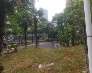 金涛国际花园2室1厅南