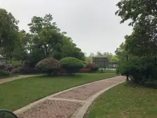 181平带160平地下室,带花园,5房4卫,精装修