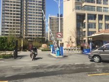 南北通透采光好,装修情况很好,拎包入住。