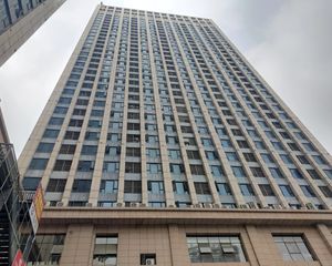 楼层好,中间楼层!通程广场旁,地段热闹,房东诚心