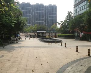世家东部时空3室2厅东南