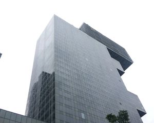 地铁金融城 千灯湖 南向高层 下楼就是广佛线