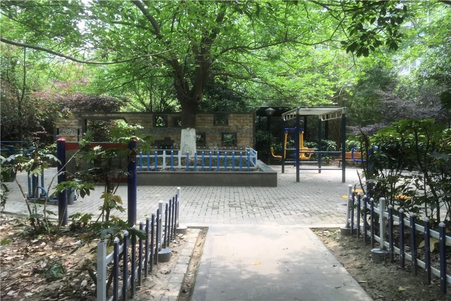 小区相关图