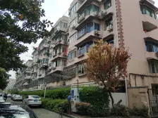 近6 /8号地铁,楼层好,厅朝南,前滩旁,有钥匙