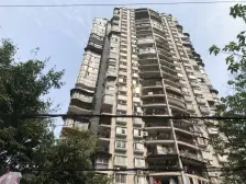 石桥铺 利景花园三房90万