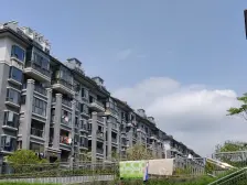 伟梦东方院新楼栋 正规四房 户型好楼层好 诚心出售