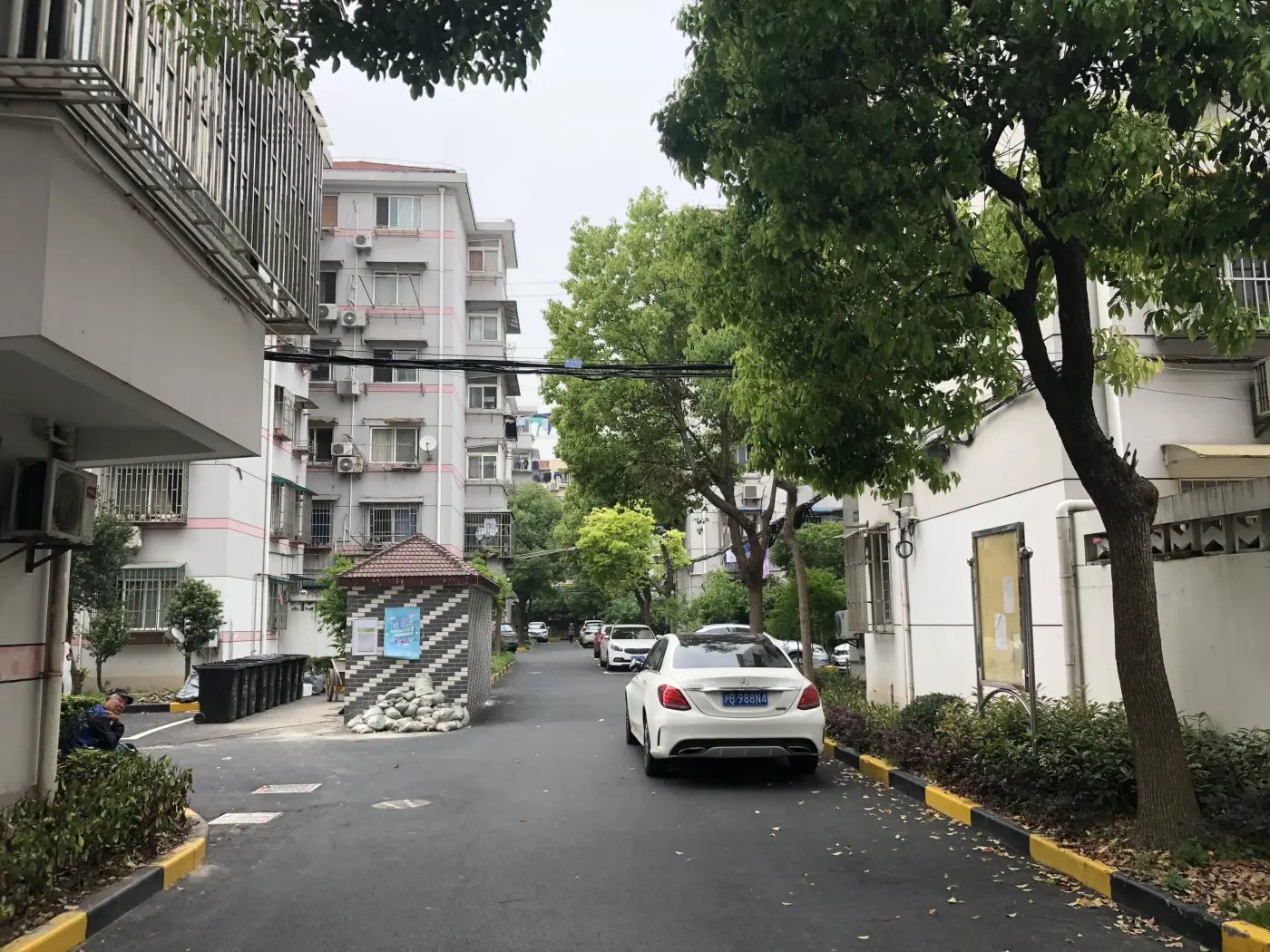 平型关路615弄小区