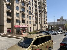 华南枣园公园交通便利婚房装修南北通透舒适住房