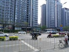 富贵园南向一居,满五年,唯一住房!不临街,采光好。