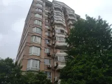 新上品质小区,复式错层设计8房2厅3卫,有地下产权车位