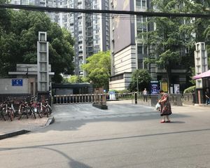 海宁西苑4室2厅南