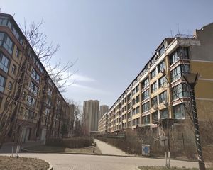 奥林小镇电梯好楼层带家装拎包入住!