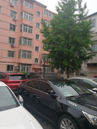 东大街42号院实景图