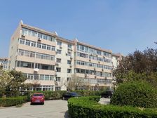 王府温馨公寓4室2厅南北