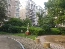 东湖区 蓝天碧水旁 南北通风 两房 装修清爽