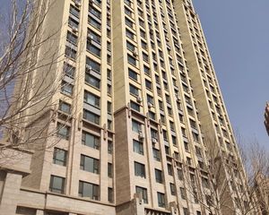 位置好交通便利商圈配套齐全带装修可以拎包入住