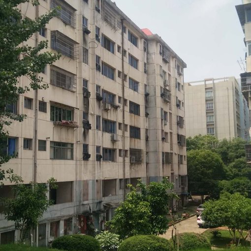  ���̲����С��3��2��1���ϳ���2400.00Ԫ/�³��� 