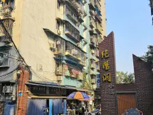 电梯2房,住家装修,临双轻轨,诚心出售,价格可谈