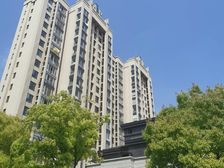 此房满五年,二手买进,税费少,精装修,小区人车分流