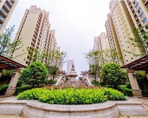 97平全新精装未曾入住边间三面采光