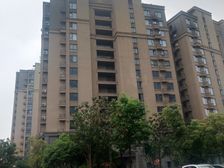 位置很好,小区中间位置,视野宽阔,采光充足,近商场