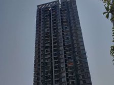 小区门口轻轨站 公交车站,农贸市场 配套齐全