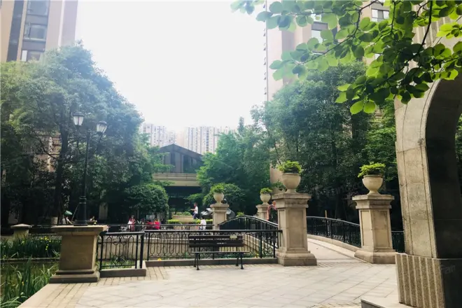绿地国际花都一期实景图
