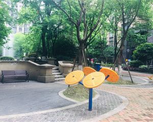绿地国际花都一期3室1厅东北