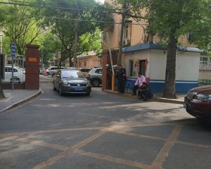 团结湖北口南向两居地铁3号线10号线