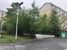 一手动迁房 地铁18号线 顶楼带露台 2+1户型 浦乐汇旁