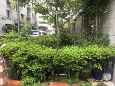 一梯三户,小户型,小区中心位置,精装修,诚意出售