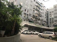 此房手续齐全,格局好,采光好,无遮挡,出行方便