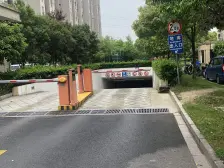 新上房源,一手买进,税费各付,小区中间位置。