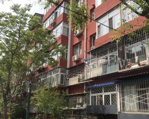 劲松模范社区,东南2居,配套齐全,诚意出售
