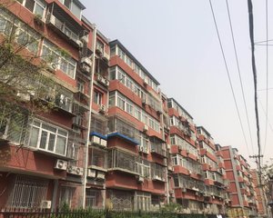 国贸双井十号线劲松附近正规三居室出售,满五年