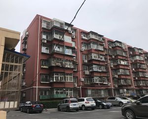 三环边,地铁附近,有车位,东南北