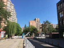 惠新苑4号楼东南三居,不临街,视野采光一级棒;生活出行都方便