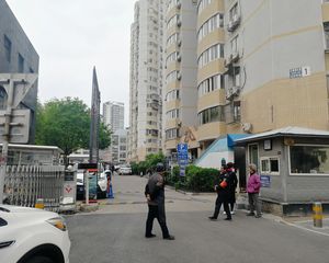 石佛营东里128号院2室2厅西南