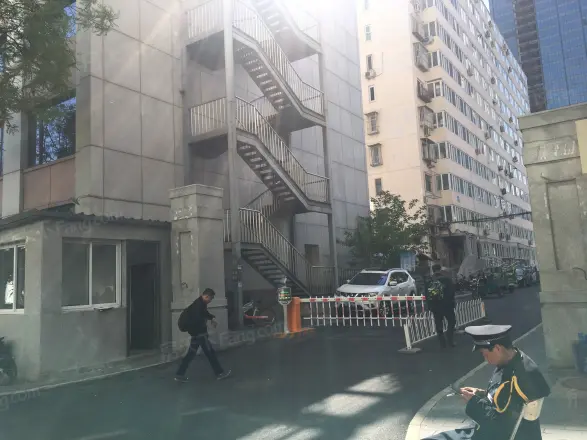 东直门外斜街实景图