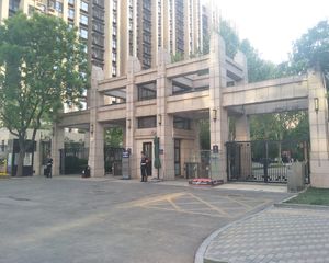 长楹天街西区边户四居明厨明卫满五唯一精装修