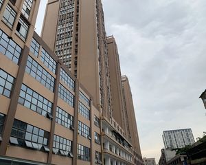 东方华大广场1室0厅南