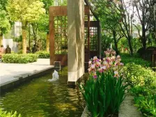 江南小镇全新装修三室,视野开阔,拎包入住