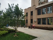 房东诚心出售舒适三室带车位储藏室通风好