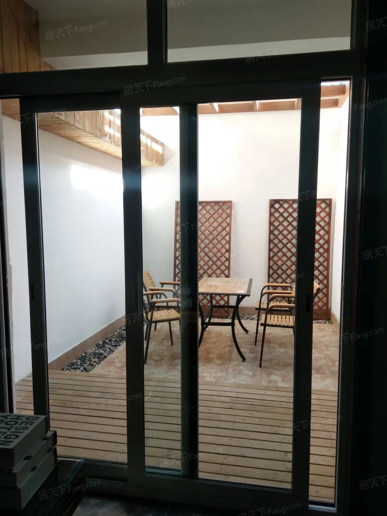 27 / 27 153平样板间下跃阳光房