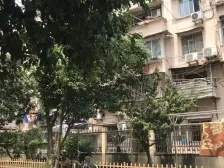 主卧朝南,房型正气,新式里弄,居家装修,繁华地段