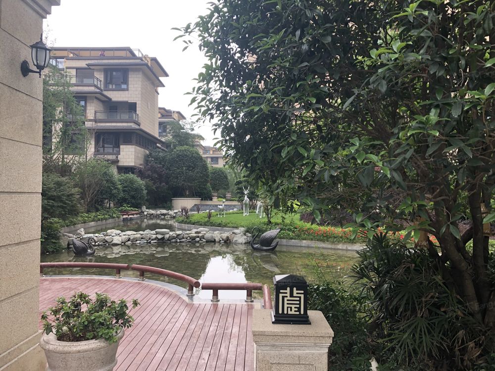 小区相关图