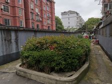 业主诚心出售,户型好,得房率高。采光通风好。