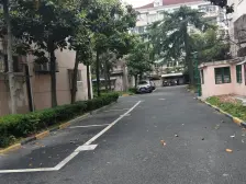 繁华地段,交通便利,居家装修,诚意出售,配套完善