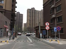 南向一居室高层视野采光好带阳台