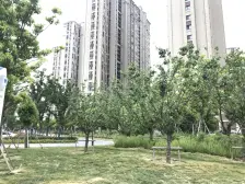 尹山湖中海青公馆4室2厅2卫,湖景四房带地暖采光好,诚心出售